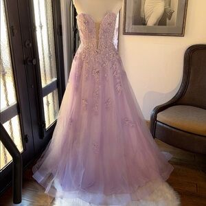 Strapless Ball Gown with Embroidered Bodice and Tulle Skirt 43849 •sz 4 $830 nwt